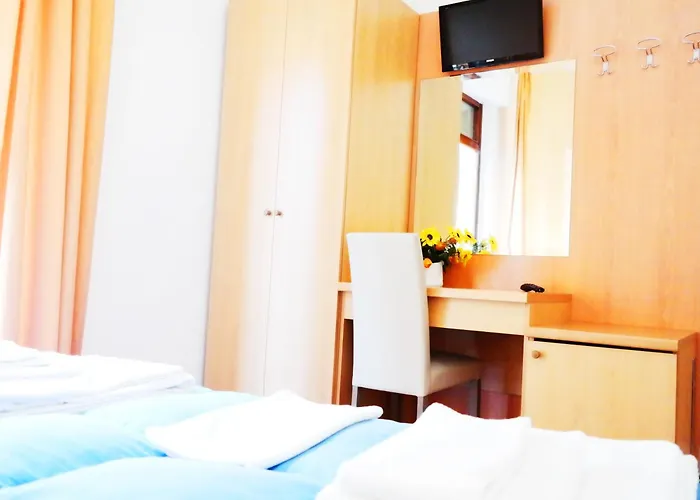 Plaza Frühstückspension *