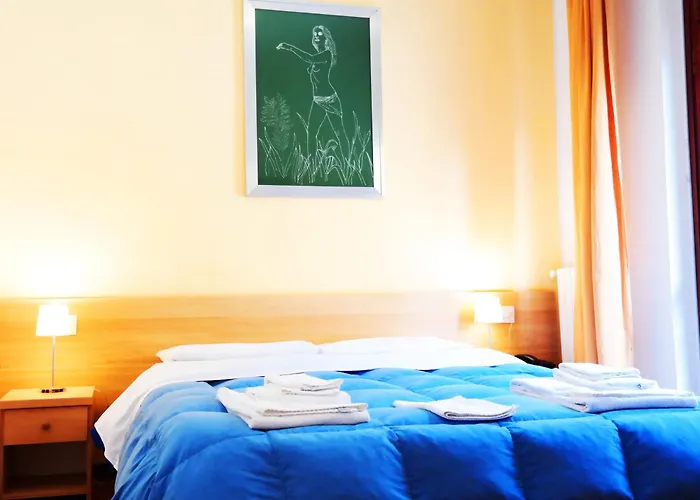 Plaza לינה וארוחת בוקר לצ'ה